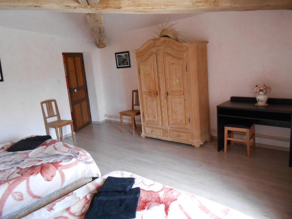 La Ferme Des 3 Suissesses Bed & Breakfast Saint-Paul  Room photo