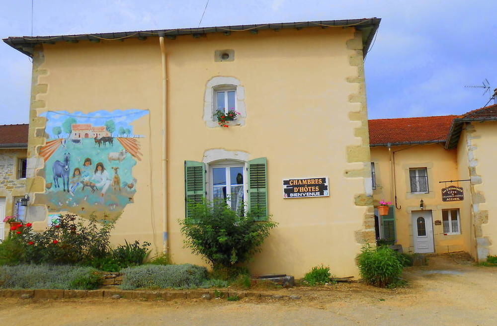 La Ferme Des 3 Suissesses Bed & Breakfast Saint-Paul  Exterior photo