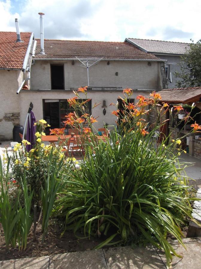 La Ferme Des 3 Suissesses Bed & Breakfast Saint-Paul  Exterior photo